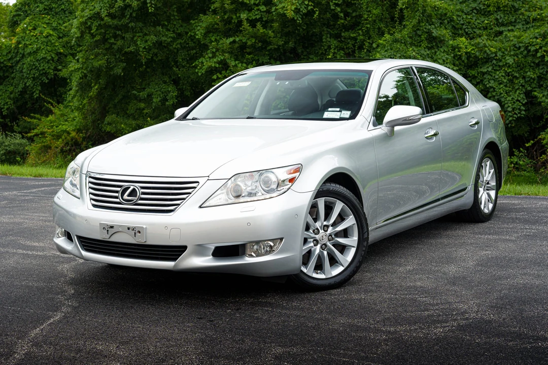 2011 Lexus LS 4th Gen - Image 2 of 31
