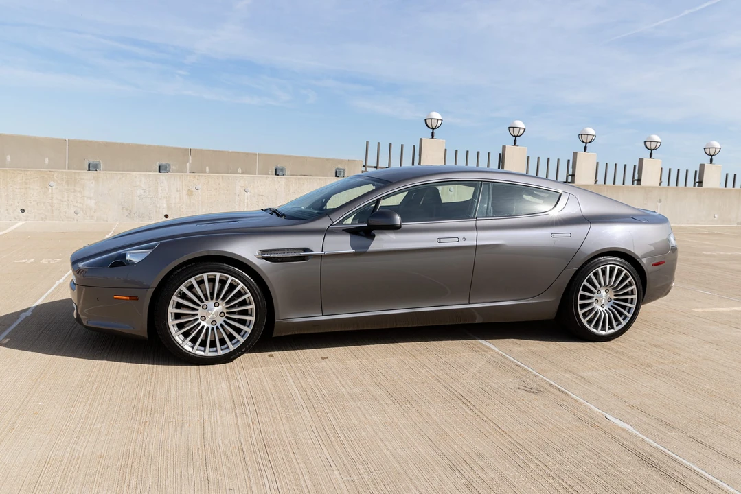 2012 Aston Martin Rapide - Image 29 of 31