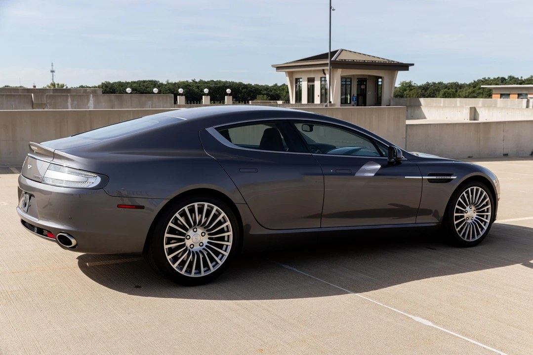 2012 Aston Martin Rapide - Image 16 of 31