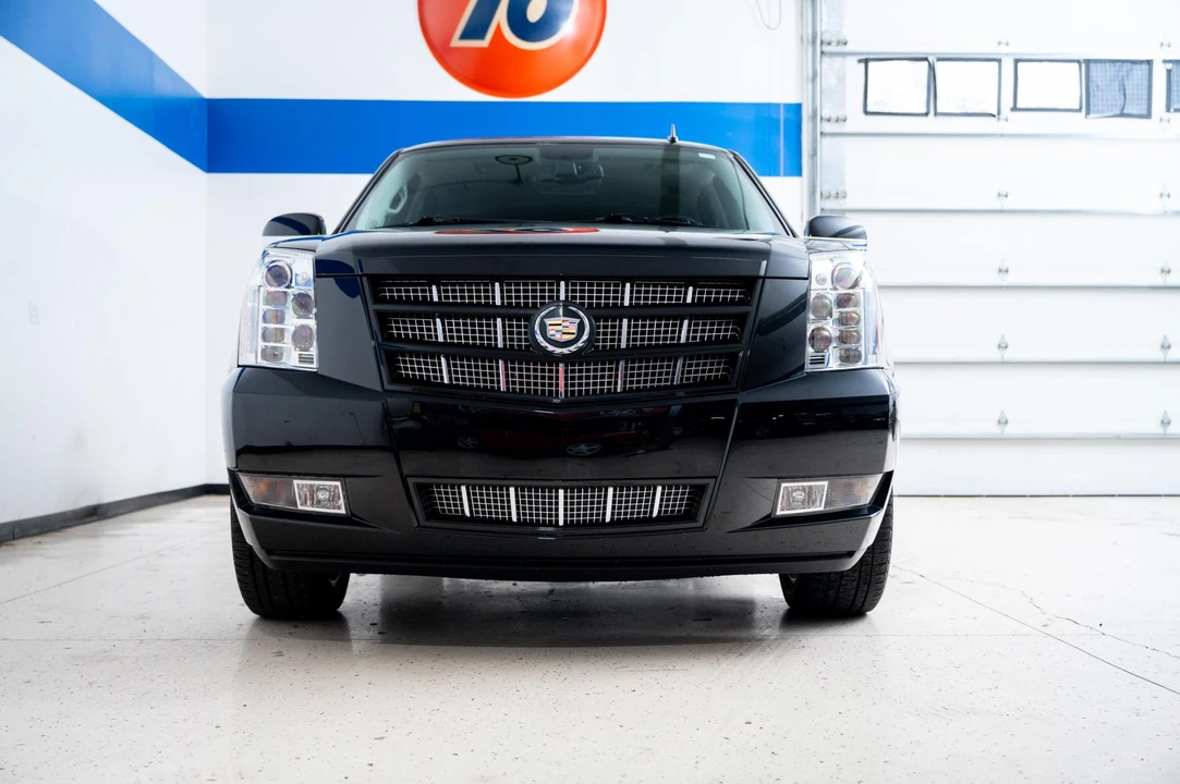 2012 Cadillac Escalade & EXT 3rd Gen - Image 4 of 31