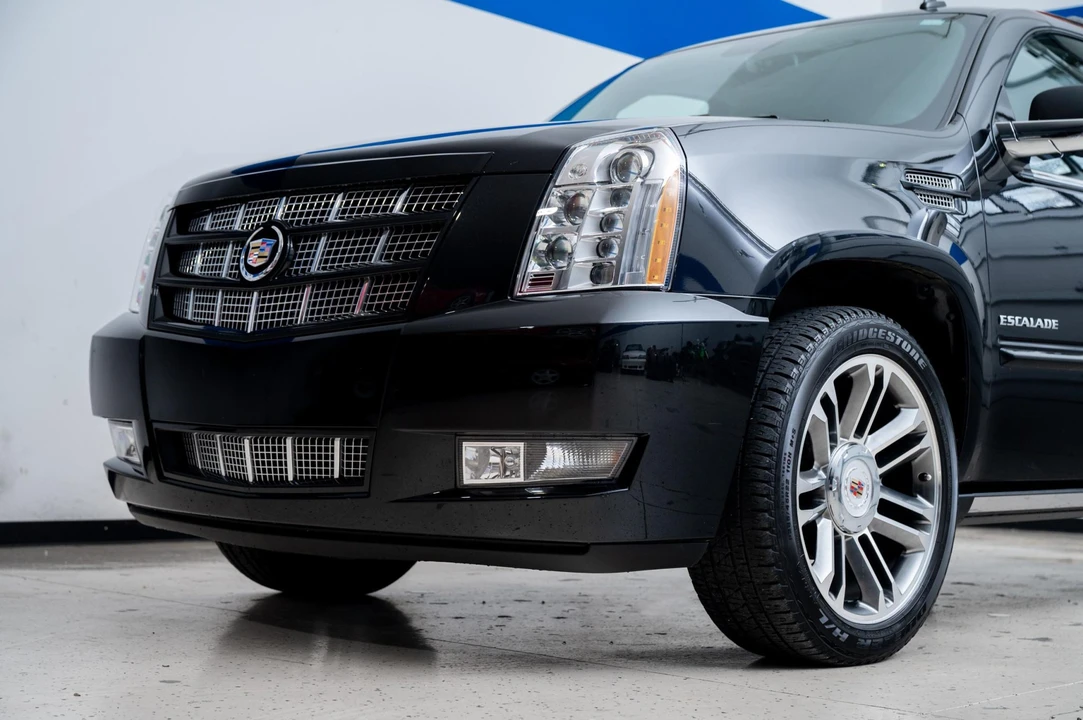 2012 Cadillac Escalade & EXT 3rd Gen - Image 18 of 31