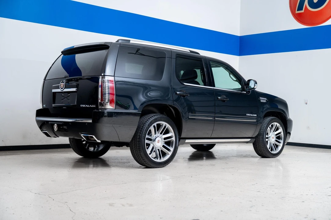 2012 Cadillac Escalade & EXT 3rd Gen - Image 9 of 31