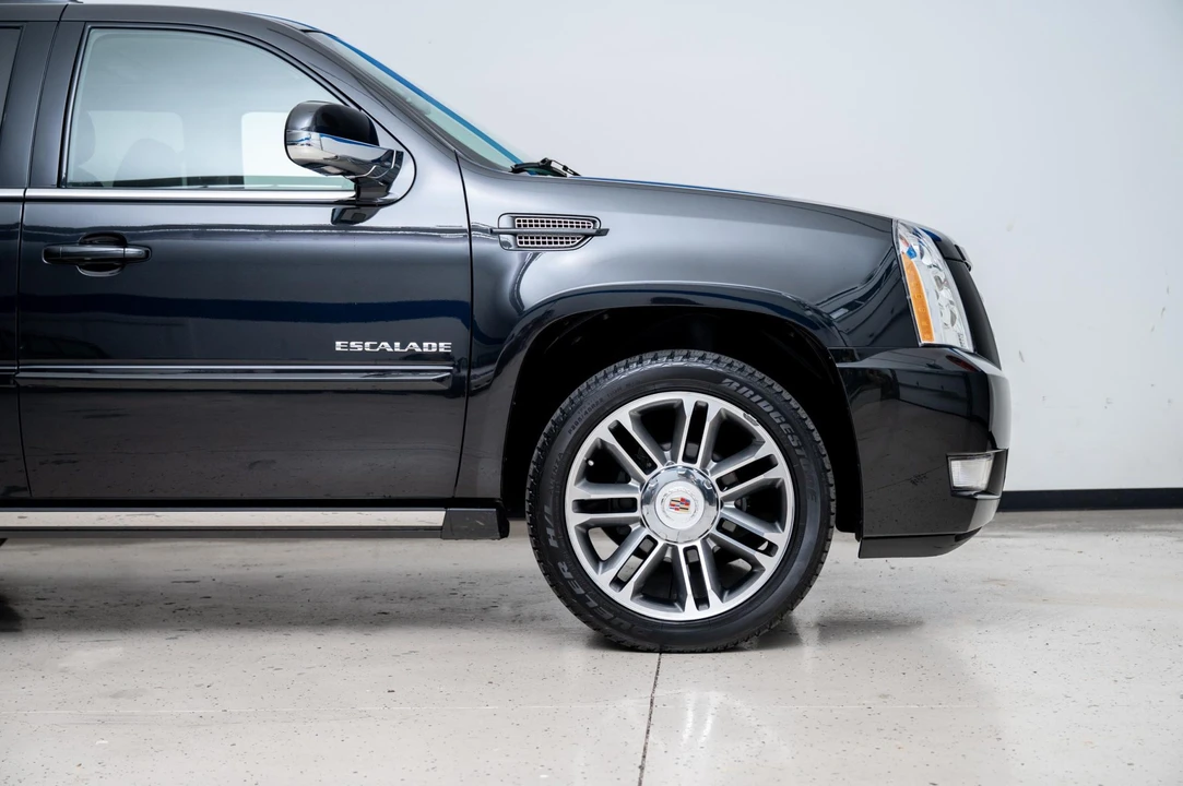 2012 Cadillac Escalade & EXT 3rd Gen - Image 16 of 31