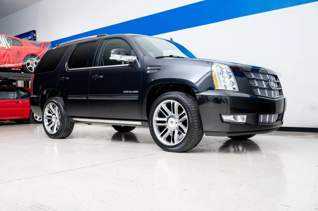 2012 Cadillac Escalade & EXT 3rd Gen - Image 6 of 31