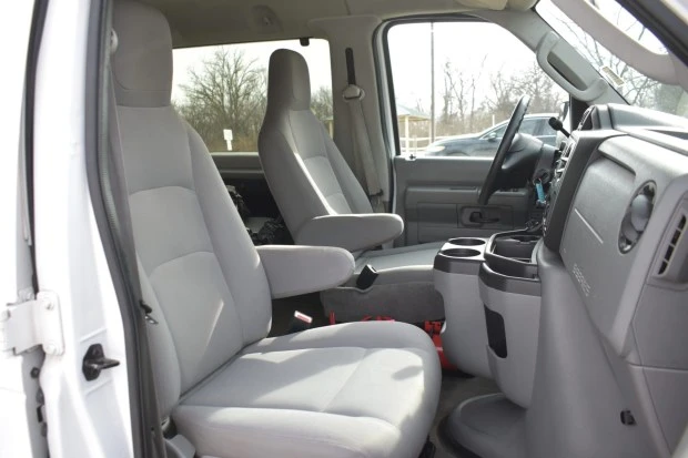 2012 Ford Econoline Van - Image 4 of 8