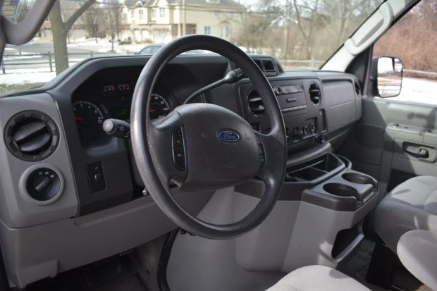 2012 Ford Econoline Van - Image 6 of 8