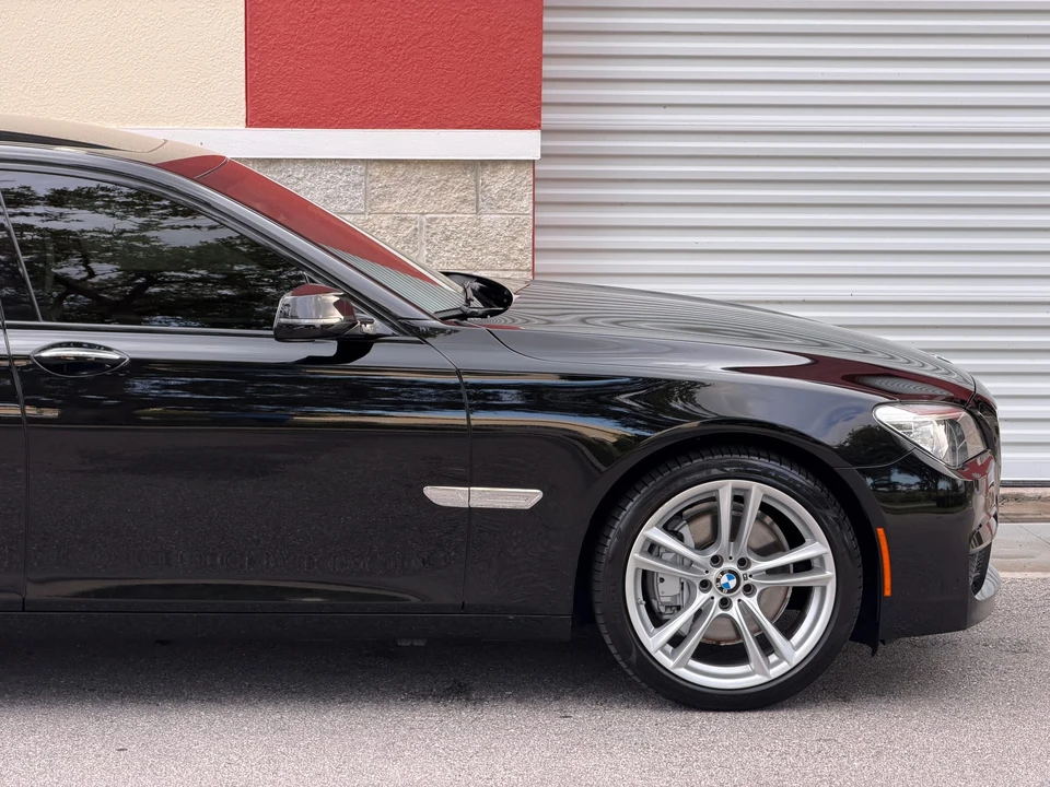 2013 BMW F01/F02 7 Series - Image 30 of 31