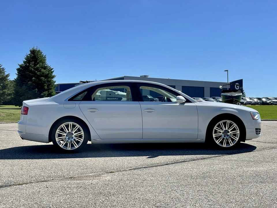2014 Audi D4 A8 - Image 13 of 31
