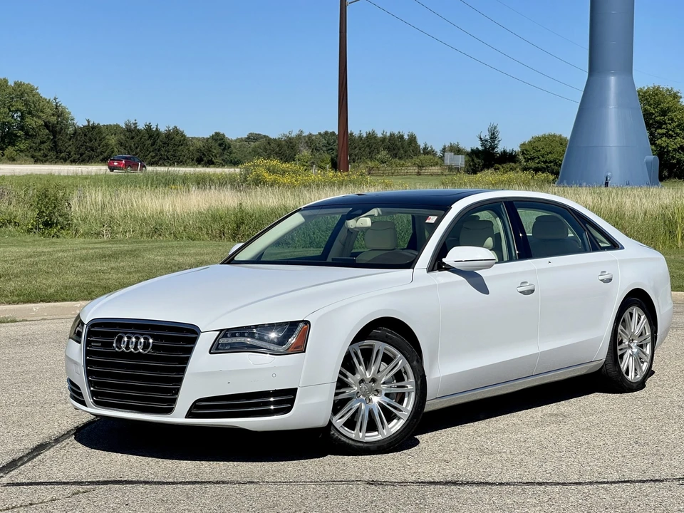 2014 Audi D4 A8 - Image 5 of 31