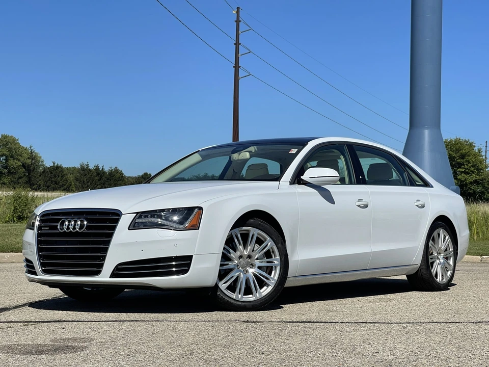 2014 Audi D4 A8 - Image 2 of 31