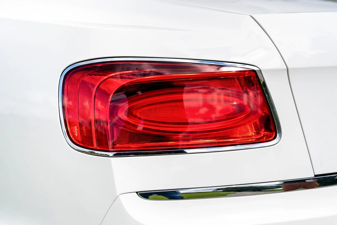 2014 Bentley Continental - Image 17 of 31