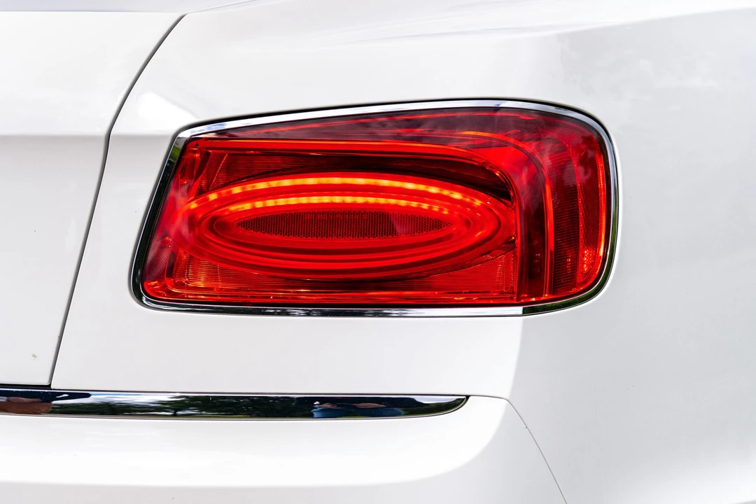 2014 Bentley Continental - Image 18 of 31