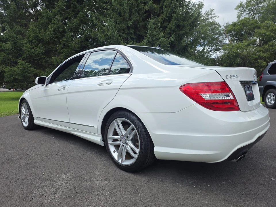 2014 Mercedes-Benz W204 C-Class - Image 22 of 31