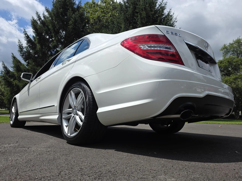 2014 Mercedes-Benz W204 C-Class - Image 19 of 31