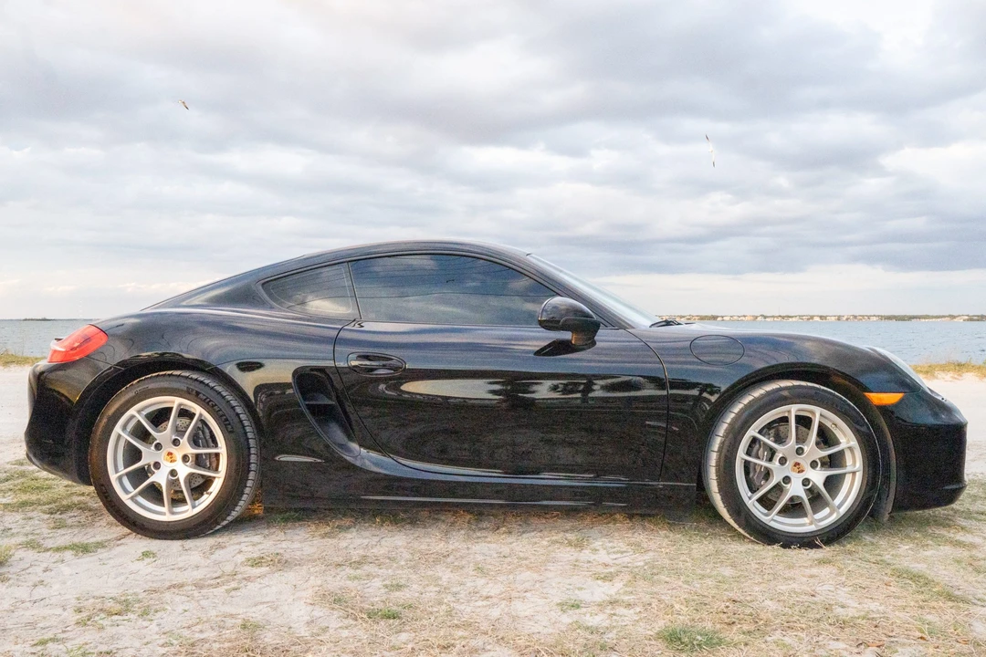 2014 Porsche 981 Cayman - Image 13 of 31