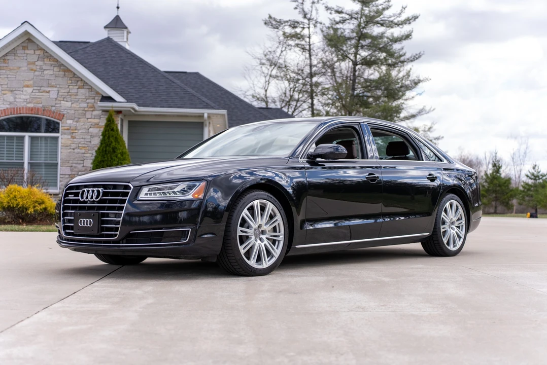 2015 Audi D4 A8 - Image 3 of 31
