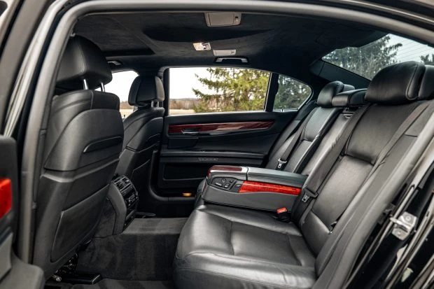 2015 BMW Alpina B7 - Image 5 of 8