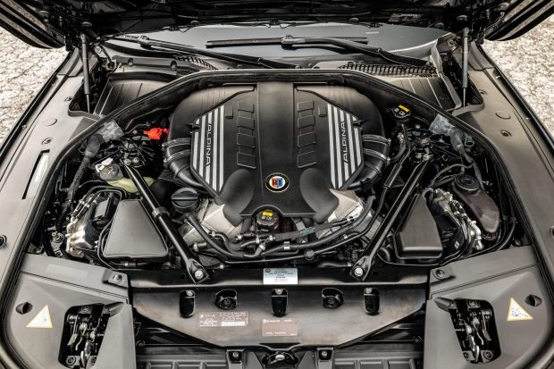 2015 BMW Alpina B7 - Image 7 of 8