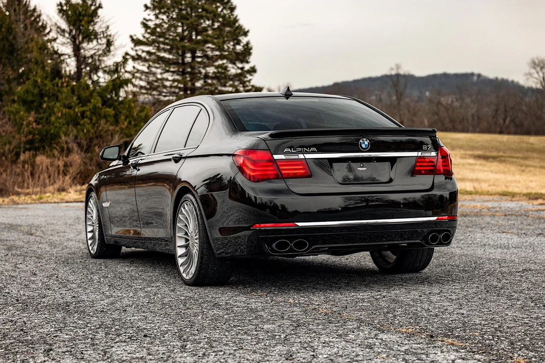 2015 BMW Alpina B7 - Image 10 of 31