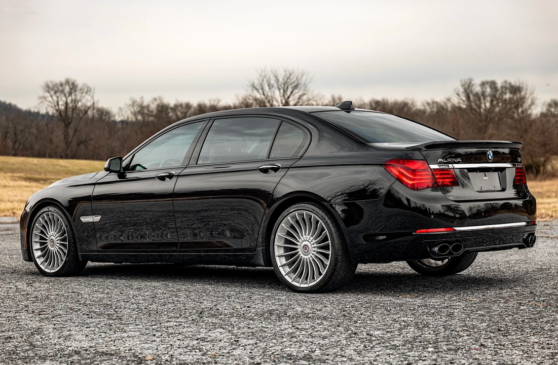 2015 BMW Alpina B7 - Image 7 of 31