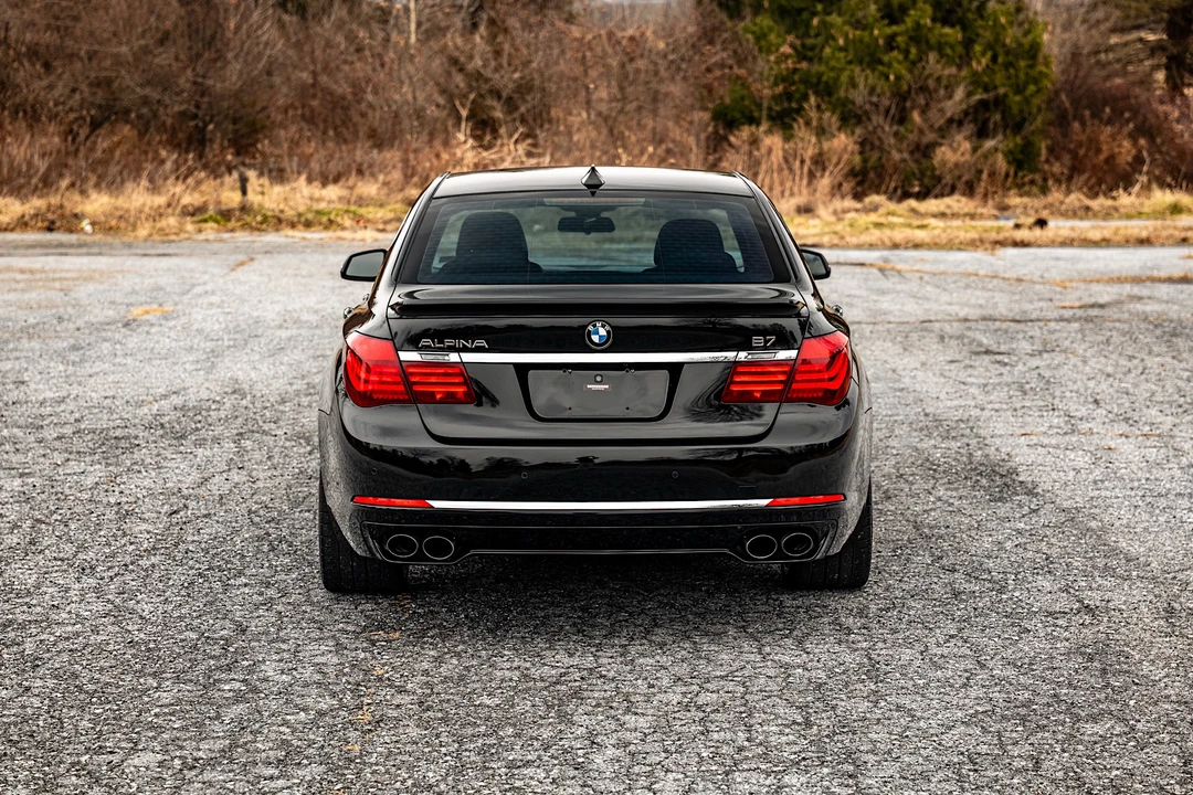 2015 BMW Alpina B7 - Image 11 of 31