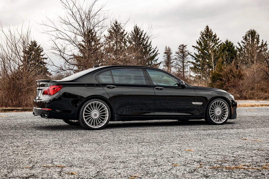 2015 BMW Alpina B7 - Image 17 of 31