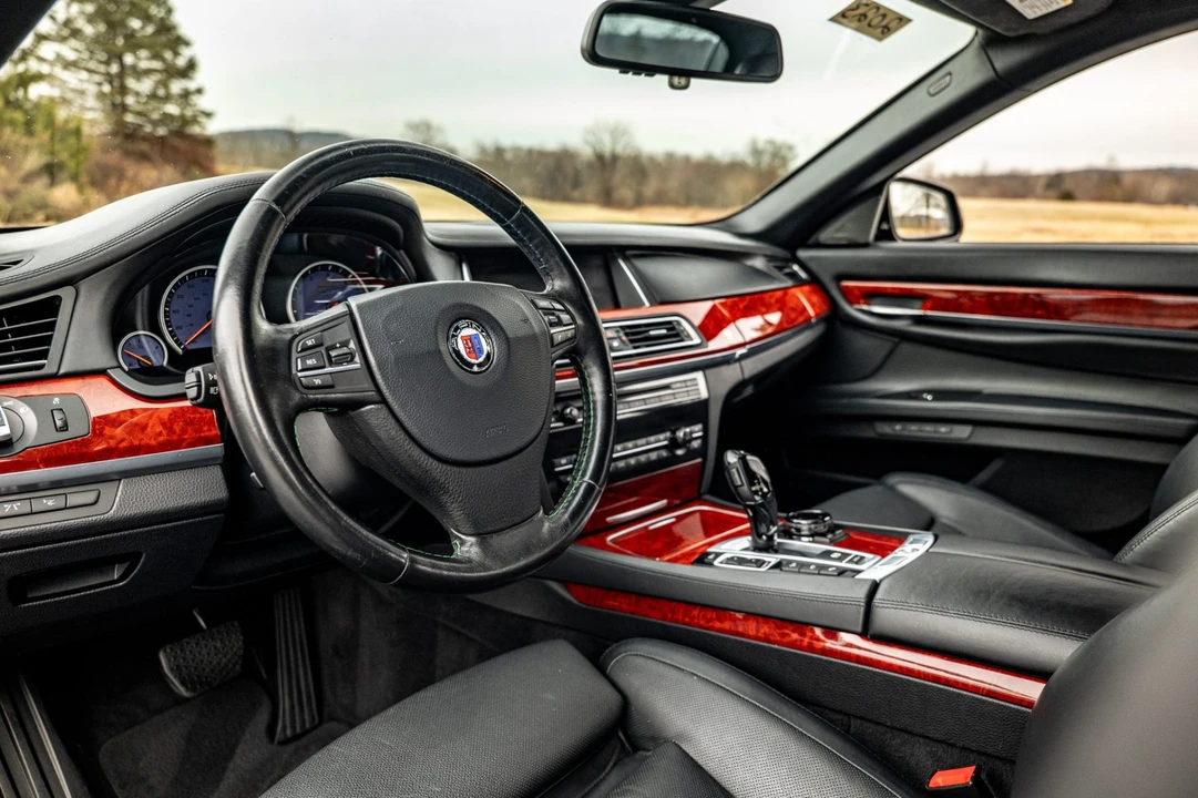 2015 BMW Alpina B7 - Image 6 of 9