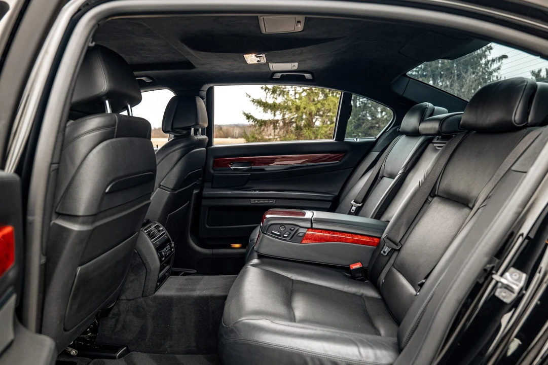2015 BMW Alpina B7 - Image 5 of 9