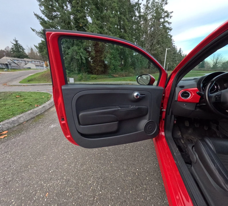 2015 Fiat Abarth 500 - Image 25 of 31