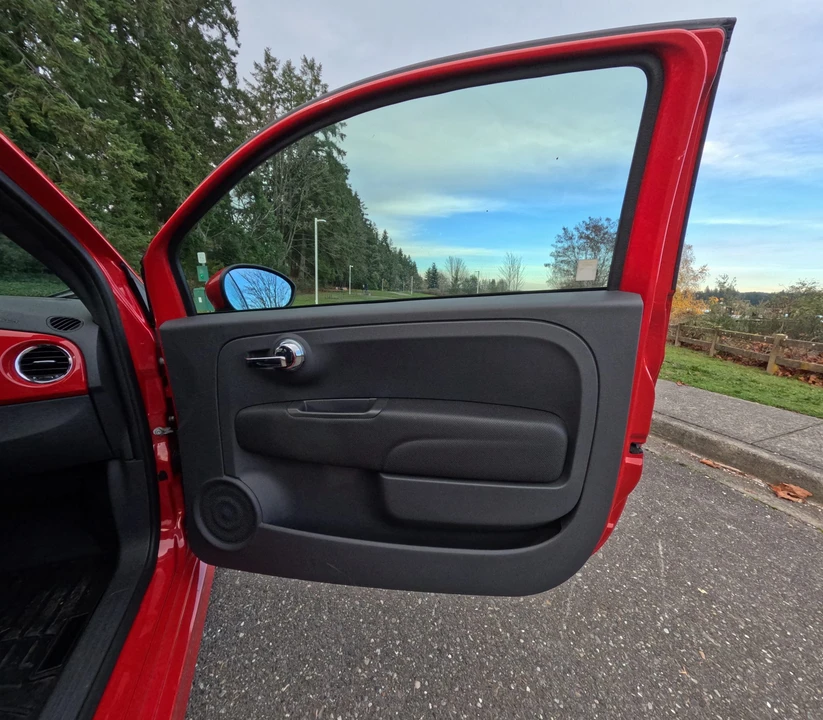 2015 Fiat Abarth 500 - Image 29 of 31