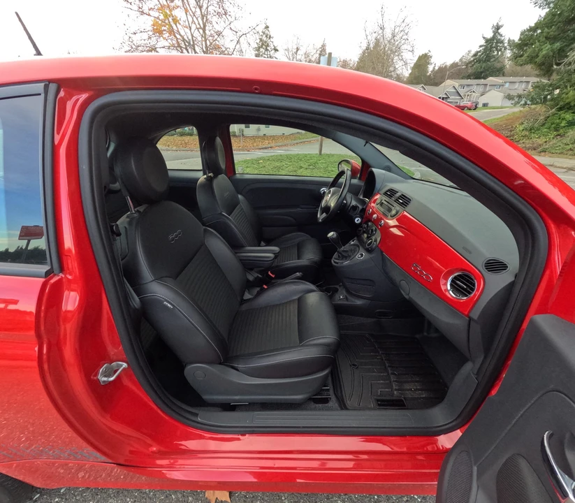 2015 Fiat Abarth 500 - Image 28 of 31