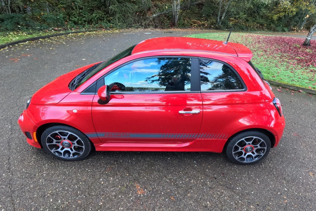 2015 Fiat Abarth 500 - Image 5 of 31