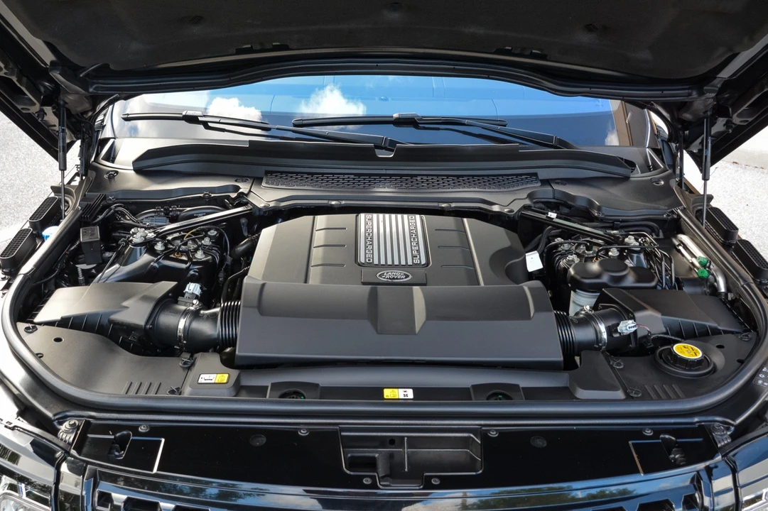 2017 Land Rover Range Rover L405 - Image 6 of 8