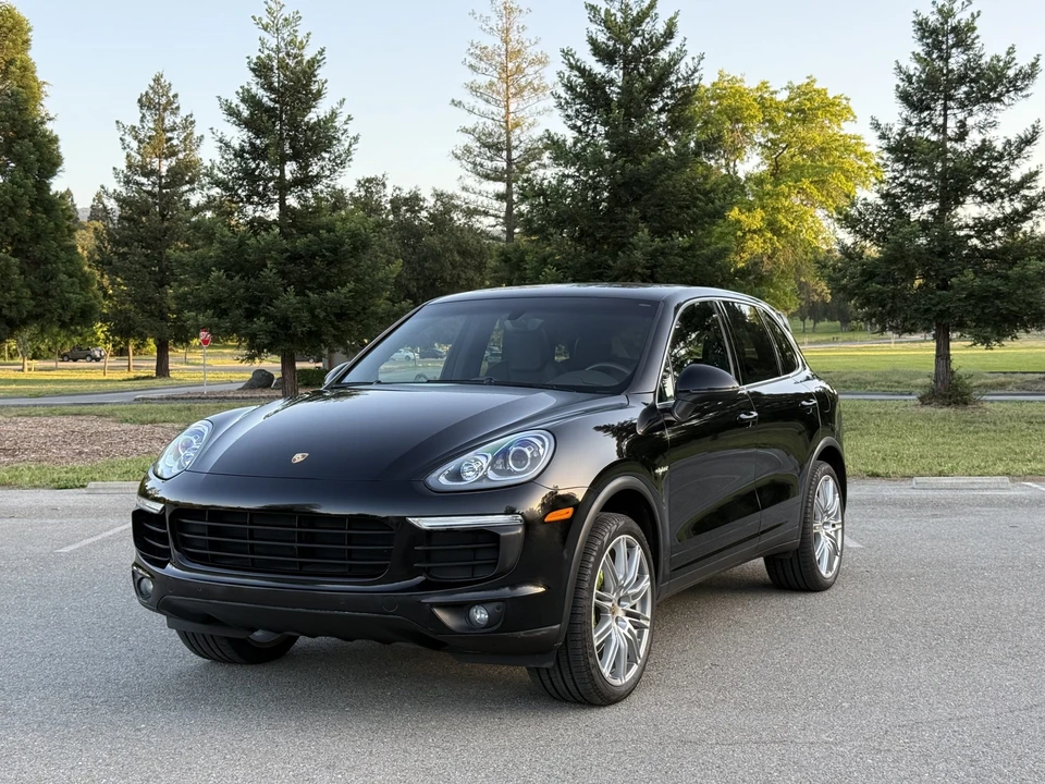 2017 Porsche 958 Cayenne S - Image 16 of 31