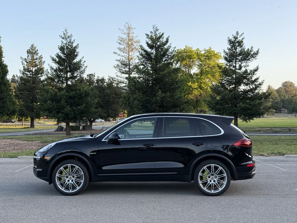 2017 Porsche 958 Cayenne S - Image 14 of 31