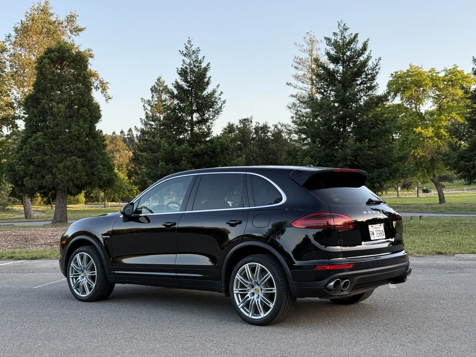 2017 Porsche 958 Cayenne S - Image 13 of 31