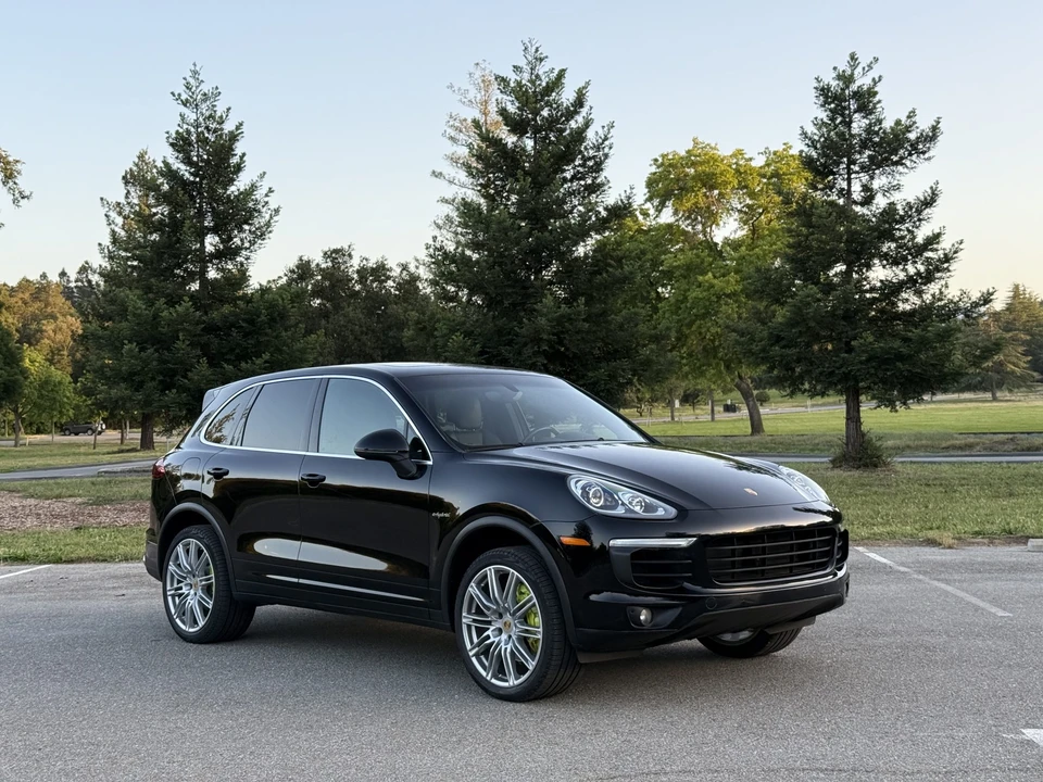 2017 Porsche 958 Cayenne S - Image 4 of 31
