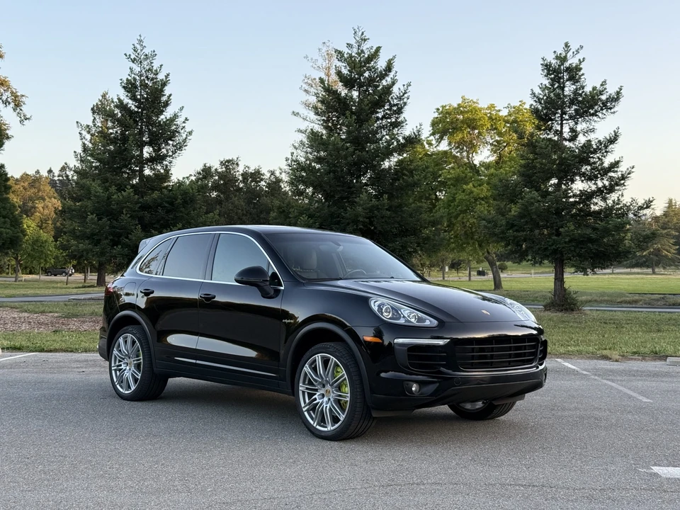 2017 Porsche 958 Cayenne S - Image 3 of 31