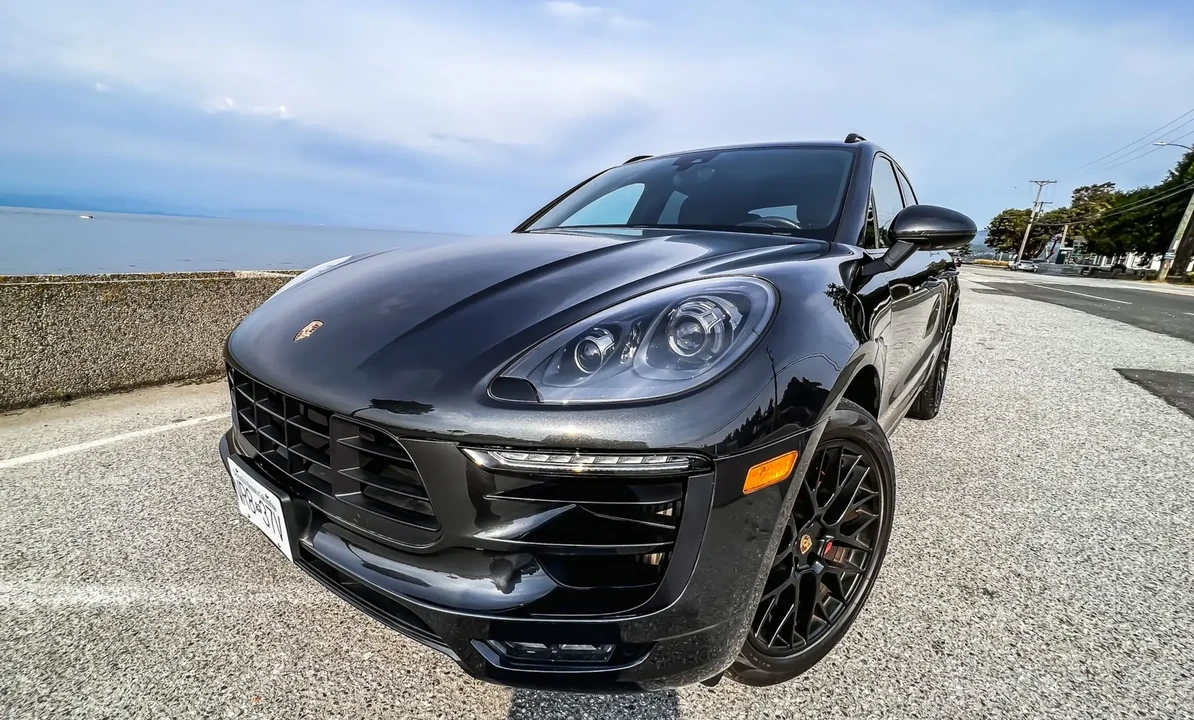 2017 Porsche Macan GTS - Image 4 of 6