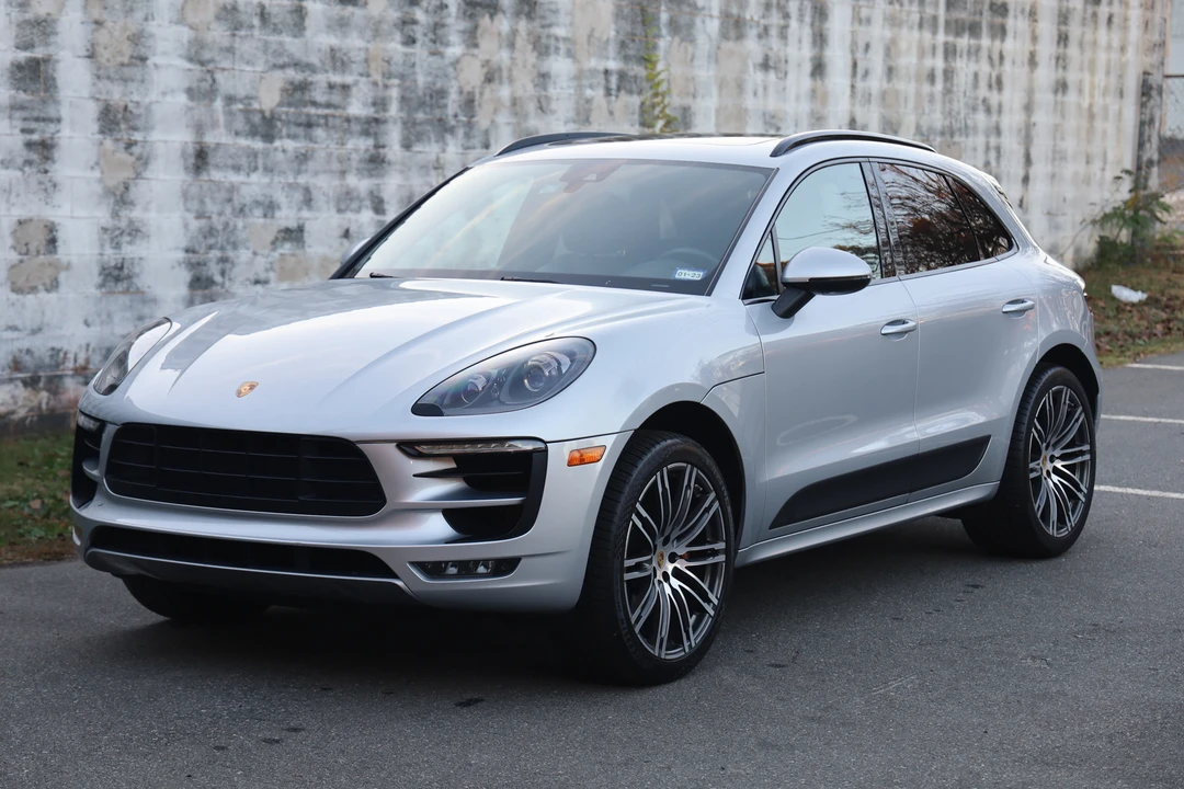 2017 Porsche Macan GTS - Image 4 of 31