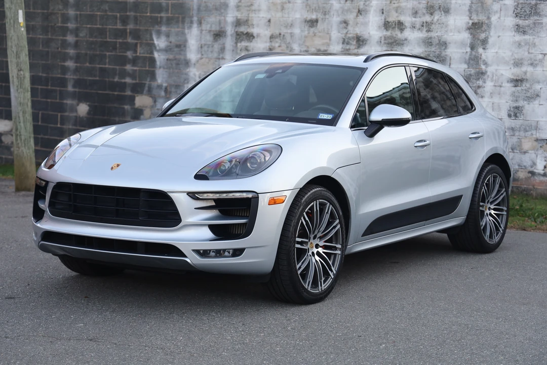 2017 Porsche Macan GTS - Image 5 of 31