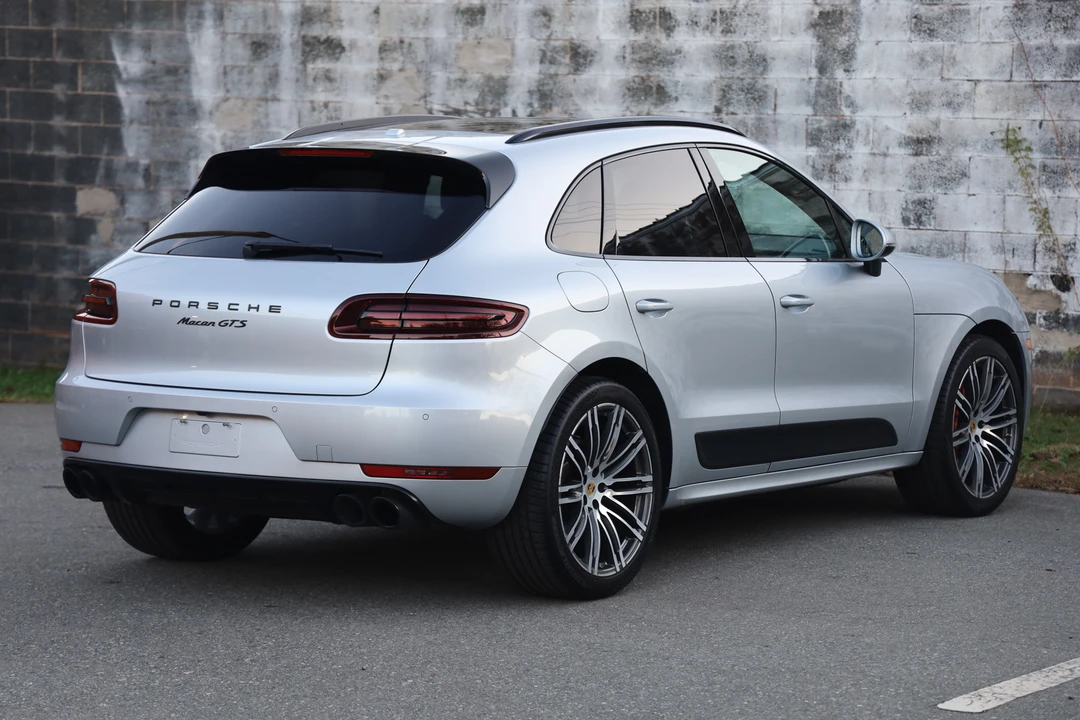 2017 Porsche Macan GTS - Image 16 of 31