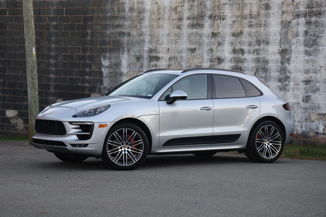 2017 Porsche Macan GTS - Image 8 of 31