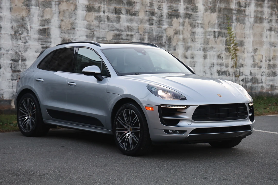 2017 Porsche Macan GTS - Image 23 of 31