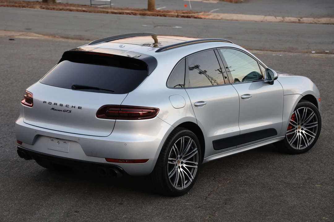 2017 Porsche Macan GTS - Image 15 of 31