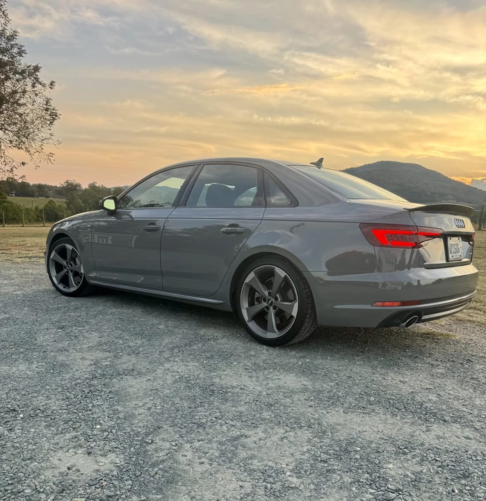 2018 Audi B9 A4 - Image 12 of 31