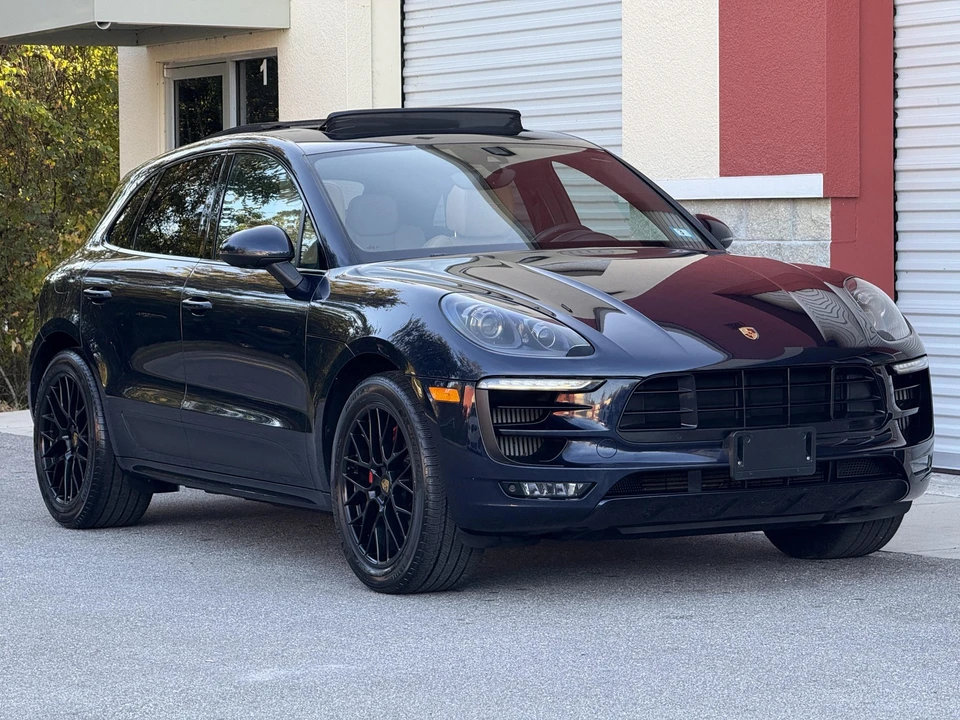 2018 Porsche Macan GTS - Image 2 of 31