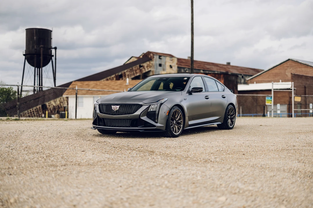2025 Cadillac CT5-V Blackwing - Image 2 of 31
