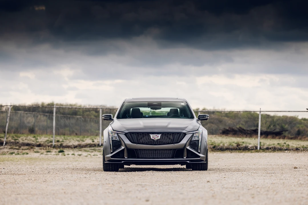 2025 Cadillac CT5-V Blackwing - Image 8 of 31