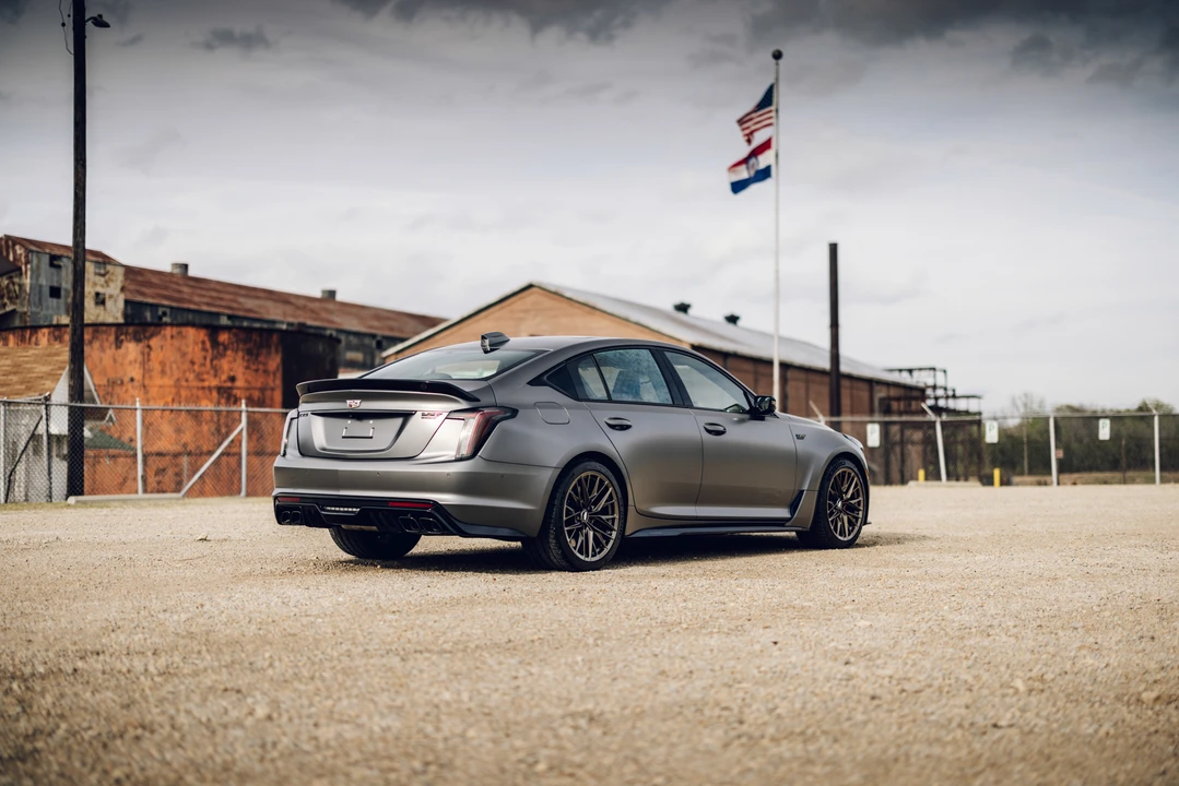 2025 Cadillac CT5-V Blackwing - Image 18 of 31